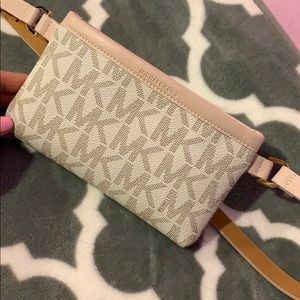 MICHAEL KORS Fanny pack